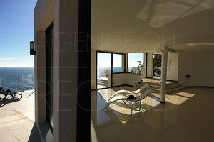 собственности ноги в воде в Carqueiranne