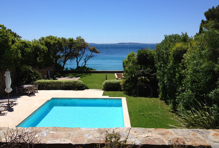 Недвижимость ноги в воде в Rayol Канадель - Это свойство было продано глазным агентством -