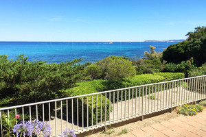 вилла ноги в воде в Гау Бенат