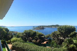 Недвижимость с видом на море в Giens