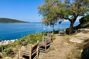 property with sea view in Levant island